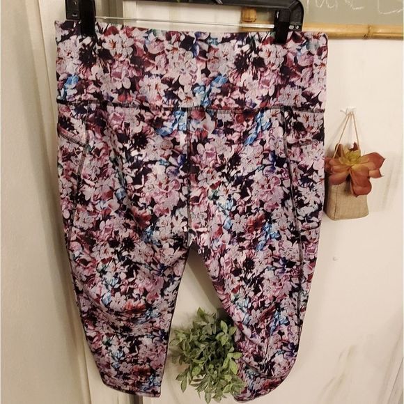 Rbx floral plus high rise capri leggings Plus Size 1X New - Picture 1 of 6